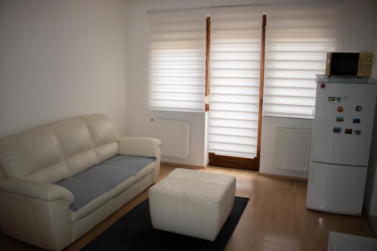 Csalogany Apartman Lägenhet Szekszárd Exteriör bild
