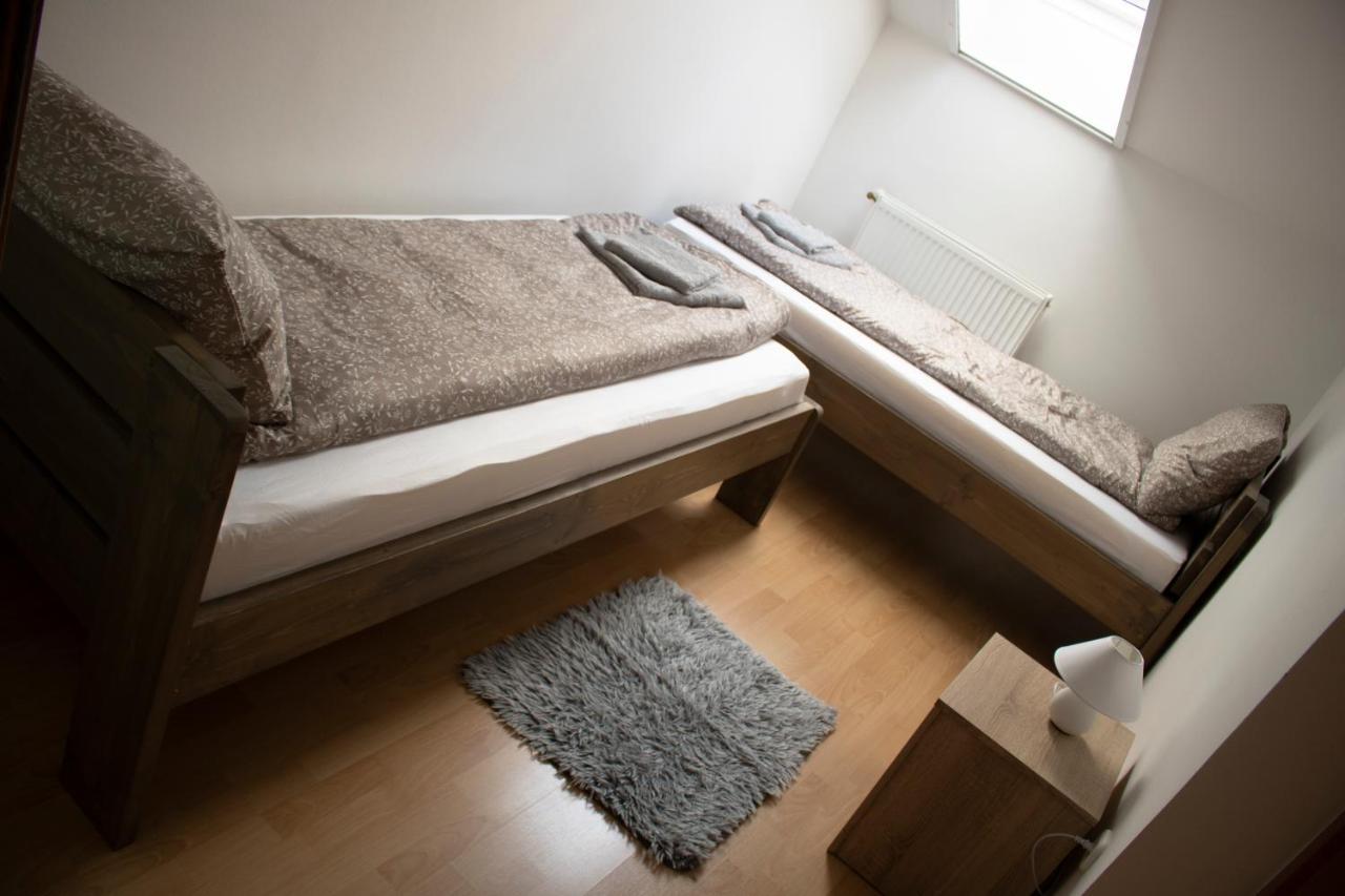 Csalogany Apartman Lägenhet Szekszárd Exteriör bild