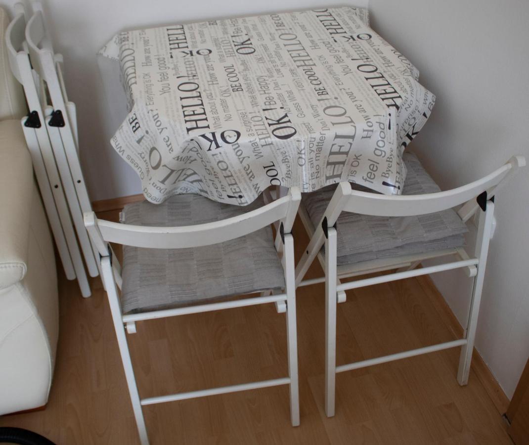 Csalogany Apartman Lägenhet Szekszárd Exteriör bild